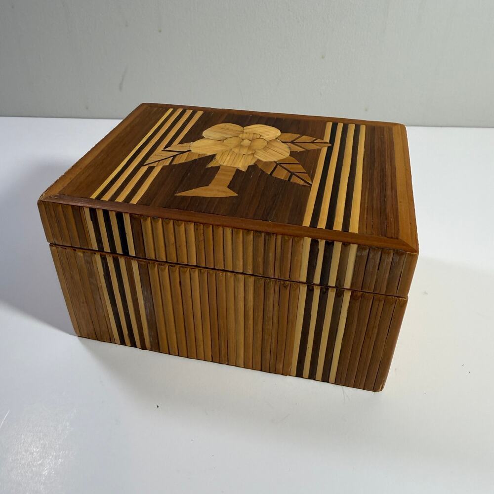 Vintage Handmade Straw Bamboo Lined Trinket Jewelry Box Vanity Cottagecore Decor